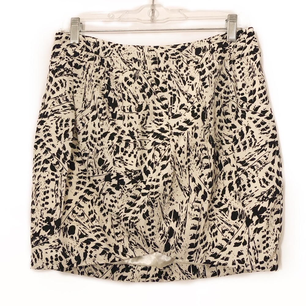 Forever 21 Leaf Print Mini Wrap Style Skirt